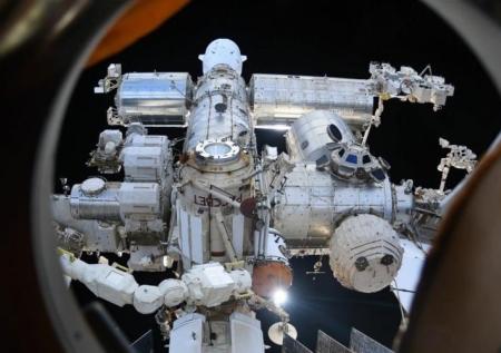 Российский космонавт срочно вернулся из открытого космоса на МКС