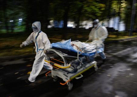 Вас тут не лежало: COVID-19 устроил коллапс в региональных больницах