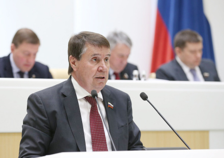 «Яблоко раздора»: Цеков отреагировал на слова правнучки Хрущева о Крыме