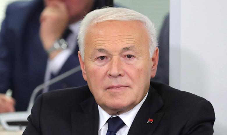 Губернатор Магаданской области Владимир Печёный