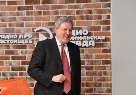 Основатель «Яблока» покинул Россию