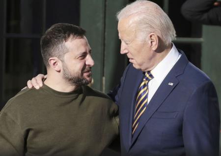 Стало известно, о чем Байден разговаривал с Зеленским