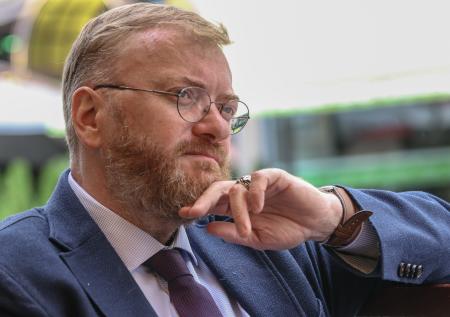 Коллекторы жёстко ответили на угрозу Милонова лишить их пенсий