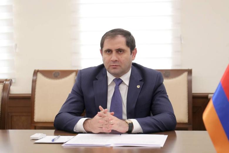 Министр обороны Армении Сурен Папикян