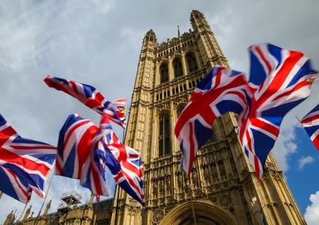 Великобритания расширила санкции против России