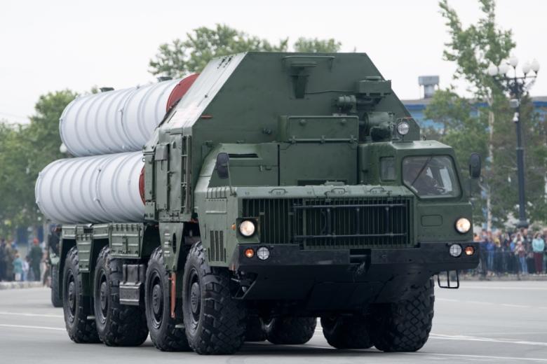 Зенитно-ракетный комплекс (ЗРК) С-300