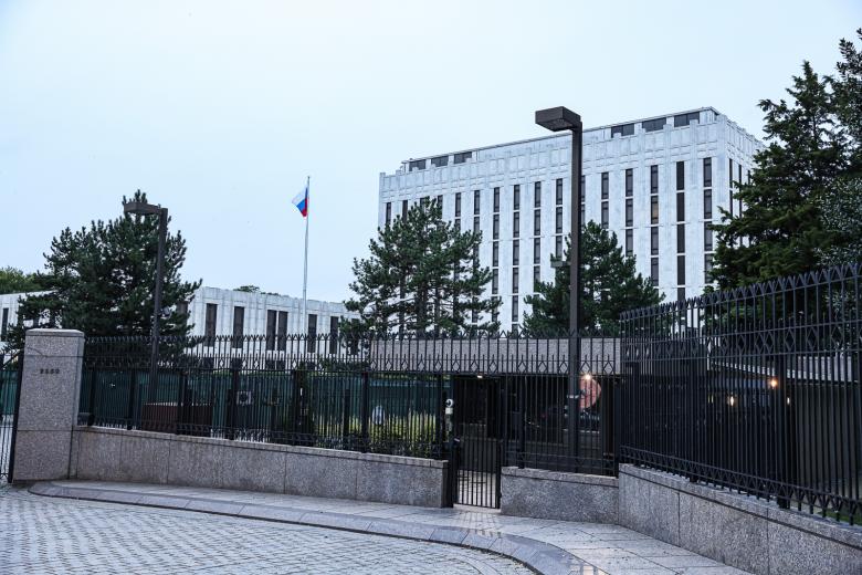 Здание посольства России в США