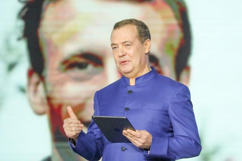 Дмитрий Медведев