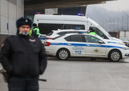В одном российском городе полицейские выстрелили в мужчину с ножом