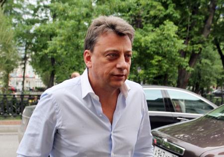 Номера от ФСБ, вилла для Пугачевой, обыски: что известно о брате Галкина