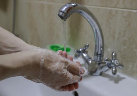 Биолог рассказал, в каких случаях мыло становится рассадником бактерий