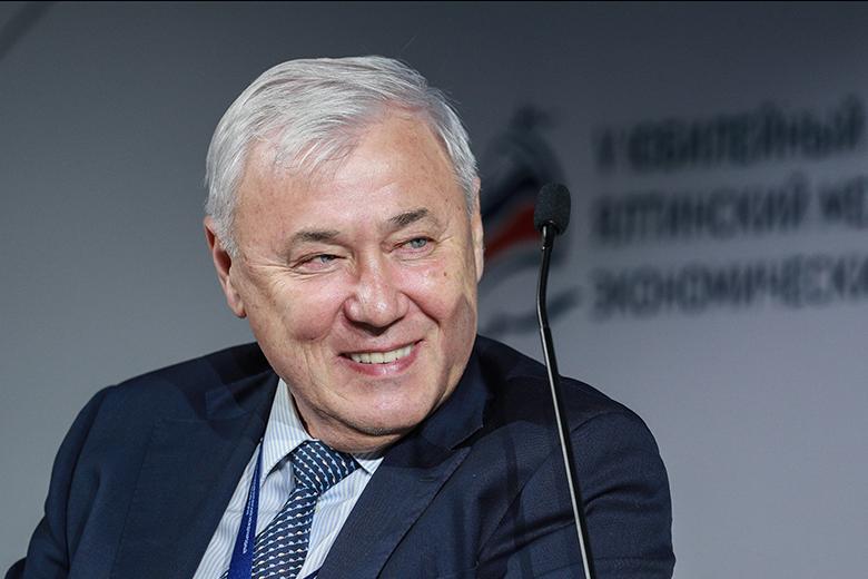 Анатолий Аксаков