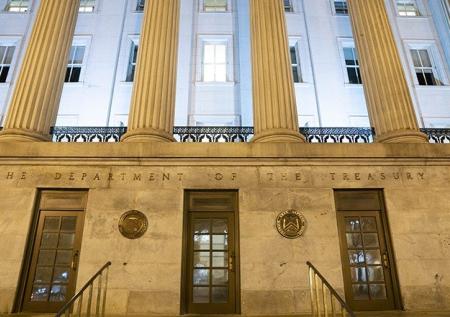 Минфин США разрешил НКО деятельность по строительству демократии в России