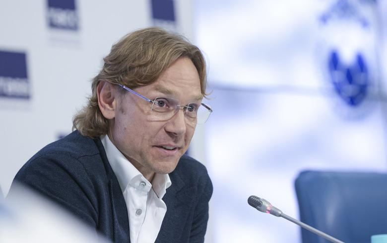 Валерий Карпин