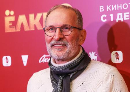 Встреча с Зеленским, операция, уход со сцены: как живет Федор Добронравов