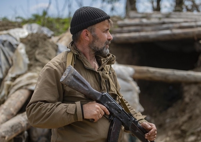 Боец Народной милиции ЛНР