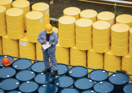 Нефть марки Brent рухнула ниже $99 за баррель