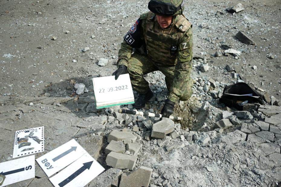 Последствия обстрела со стороны ВСУ в Ворошиловском районе Донецка