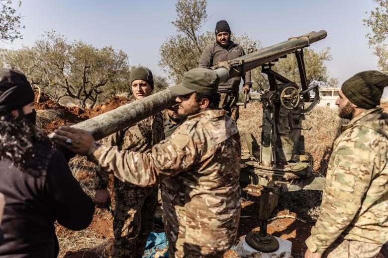 Сирия, Алеппо: боевики готовят ракеты «Град»