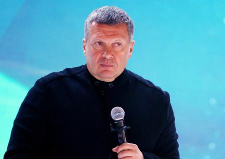«Ты — ничтожество»: Соловьев ответил на призывы Стрелкова к дебатам