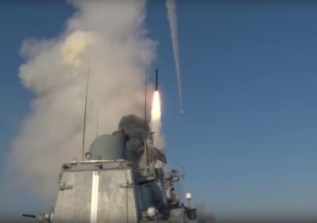 МО России показало кадры запуска четырех ракет «Калибр» по объектам ВСУ