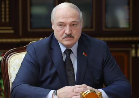 Лукашенко потребовал заочно осудить покинувших Белоруссию обвиняемых