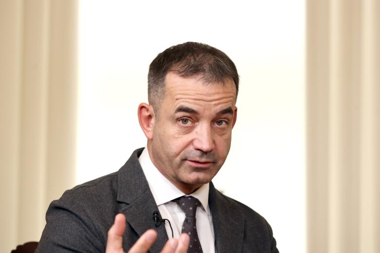 Дмитрий Певцов