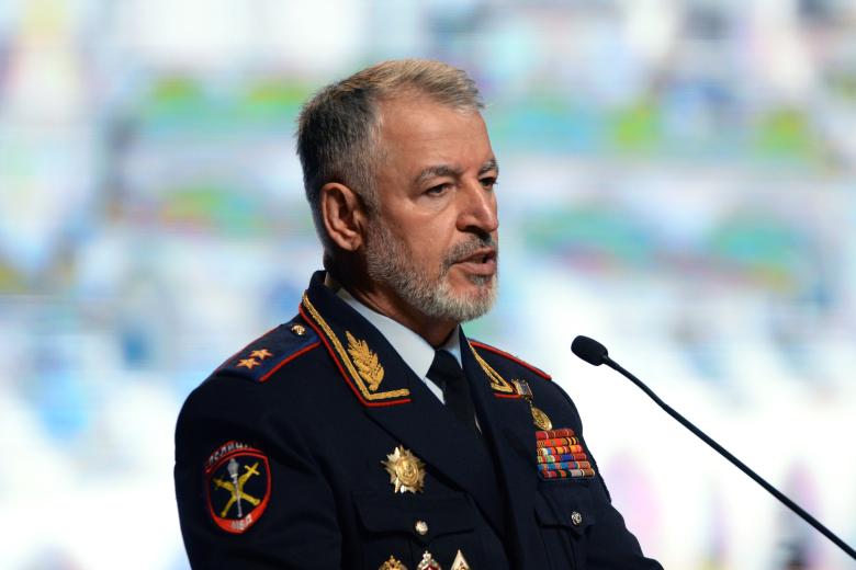 Руслан Алханов