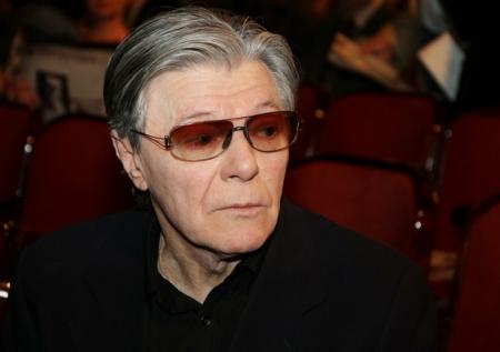 Актёр Александр Збруев попал в больницу