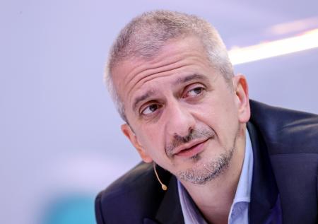 Богомолов призвал разрешить вернуться уехавшим деятелям культуры