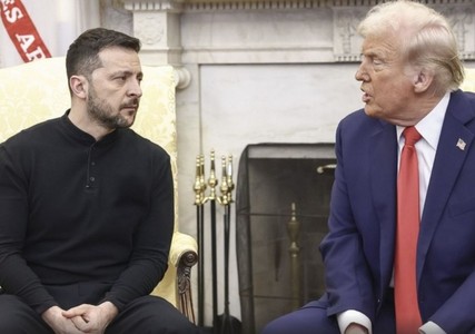 «Сходят с ума»: раскрыто значение третьего стула около Зеленского и Трампа