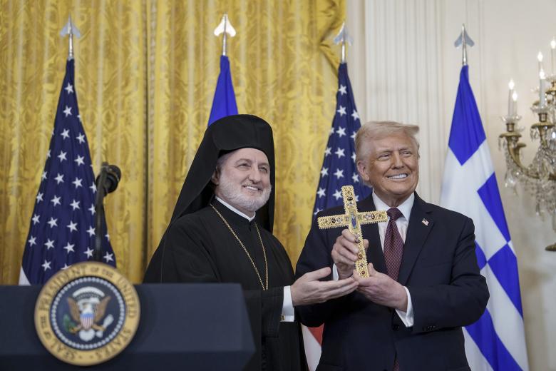 Архиепископ Константинопольского патриархата в США Элпидофор (Ламбриниадис) и Дональд Трамп