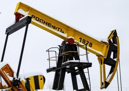 Цена на российскую нефть упала ниже $44 за баррель