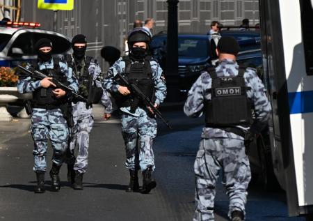Рейд силовиков на вечеринку Хакамады в центре Москвы попал на видео