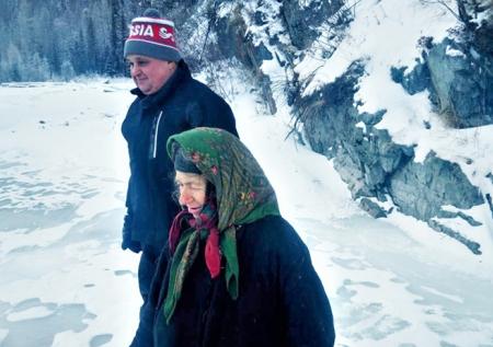 Цивилёв подарил Агафье Лыковой щенка