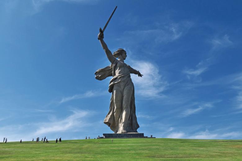 Скульптура «Родина-мать зовет» на Мамаевом кургане