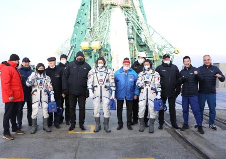 Роскосмос запустил трансляцию старта корабля «Союз МС-20» с туристами