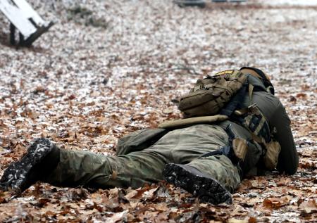 Украинские военные сдались в плен после получения агитационных листовок