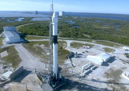 Корабль Dragon доставит на МКС «отель для роботов»