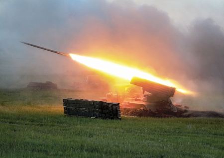 Опубликованы кадры ударов российских РСЗО при освобождении Гуляйполя