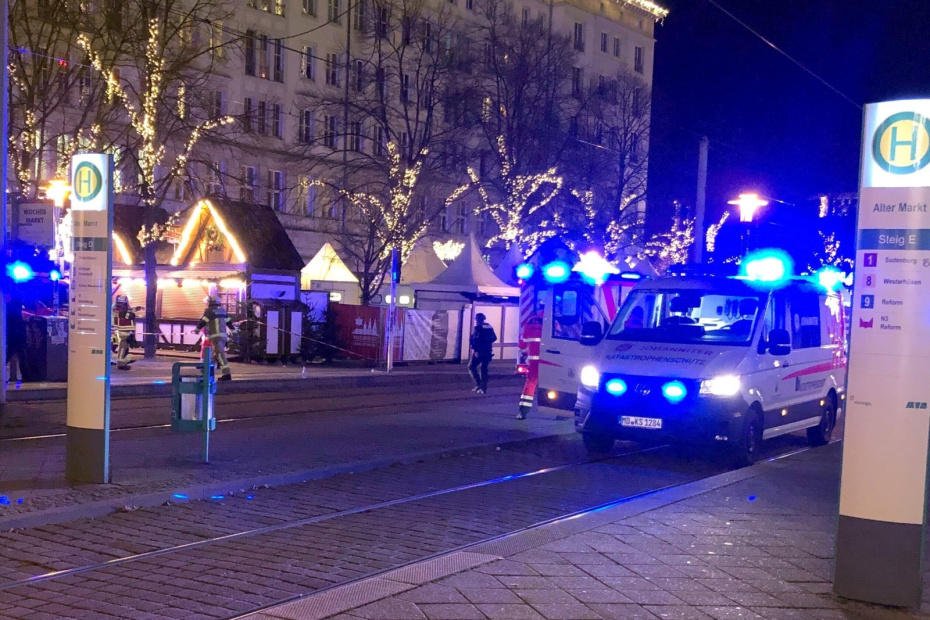 Появилось видео момента наезда на толпу в немецком Магдебурге
