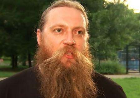 «Силой выгонят»: отец вундеркинда Тепляковой заявил о проблемах с жильем
