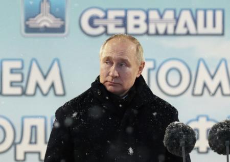 «Стальное здоровье»: почему Путин ходит без шапки, как объясняют в Кремле