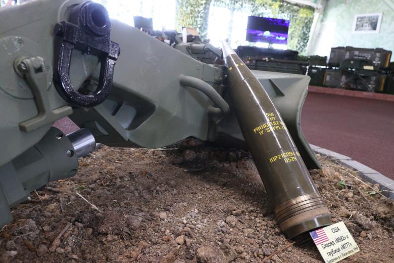 Снаряд М982 к американской буксируемой гаубице М-777 калибра 155 мм 