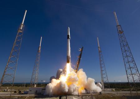 SpaceX запустила на орбиту 58 спутников Starlink 