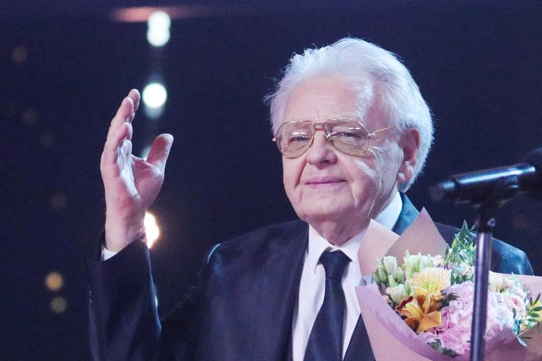 Юрий Антонов