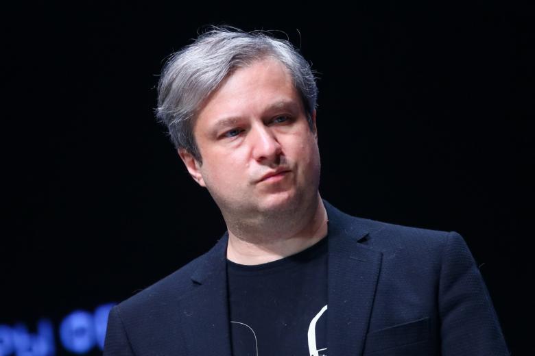 Антон Долин