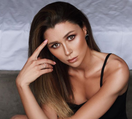 Анна Заворотнюк