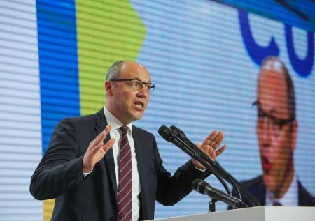 Парубий сравнил Украину с зазеркальем после допроса в ГБР