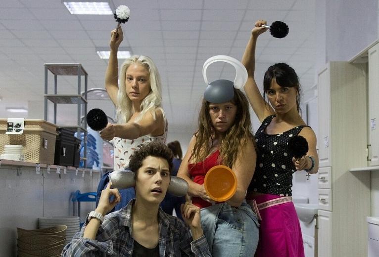 Кадр из сериала «Чики»
